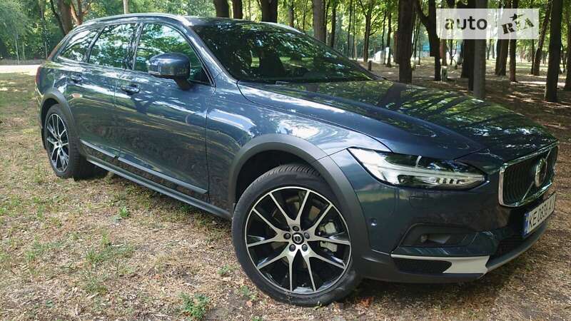 Volvo V90 (2020)