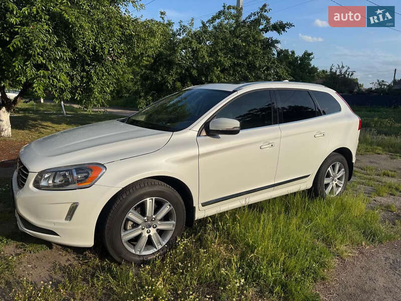 Volvo Xc60 (2017)