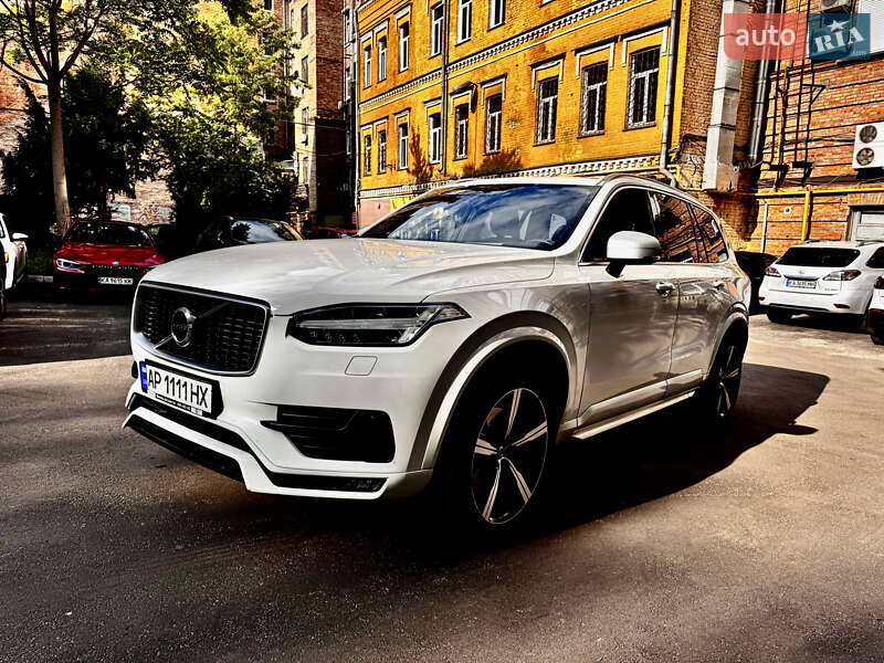 Volvo Xc90 (2017)