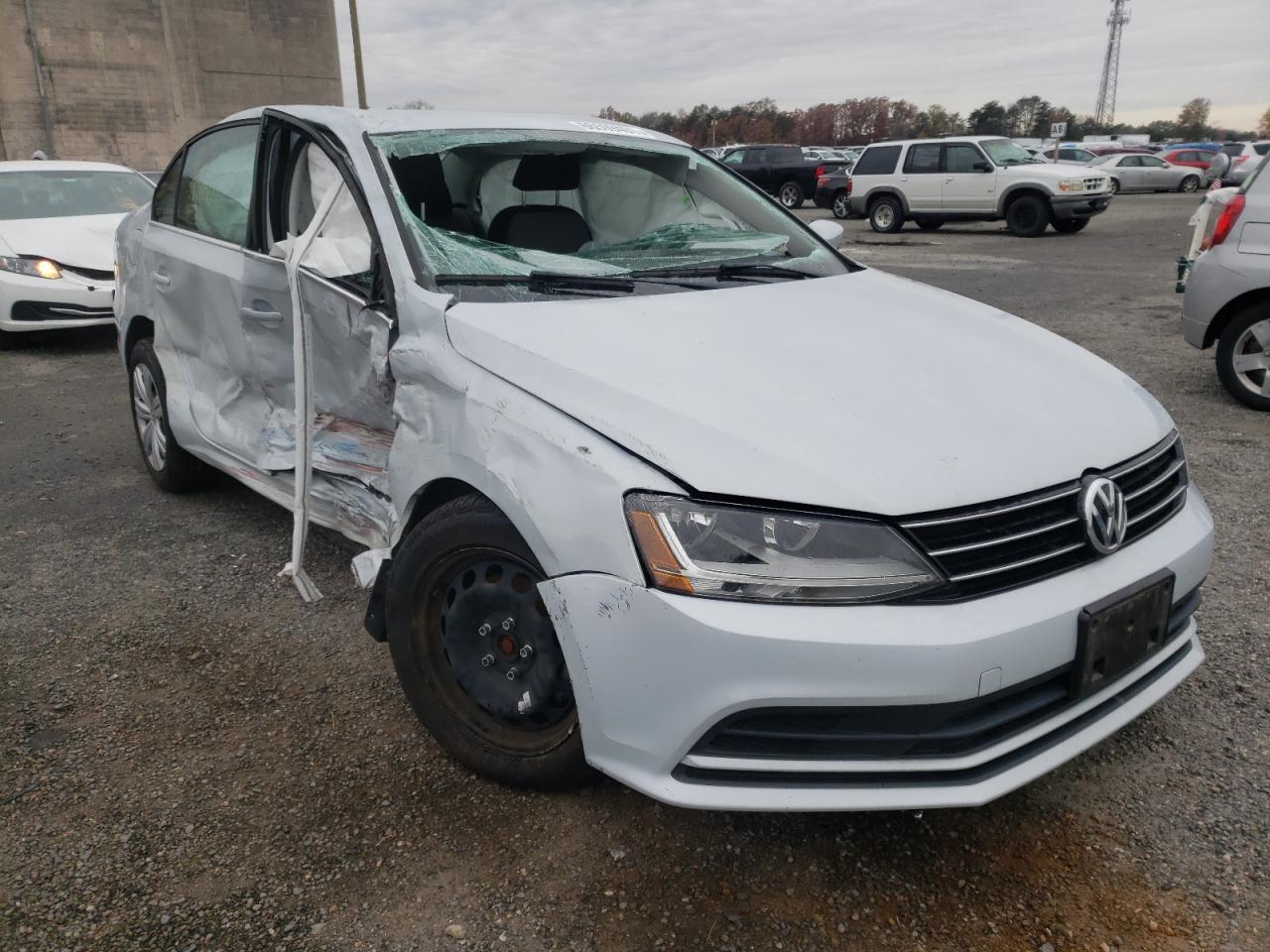 Volkswagen Jetta s (2017)