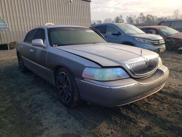 Lincoln Towncar (2004)