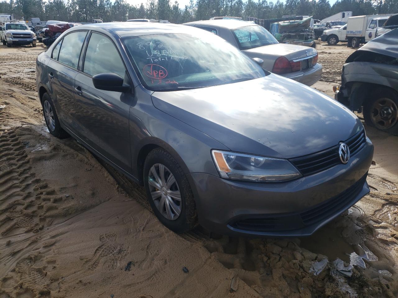 Volkswagen Jetta base (2011)