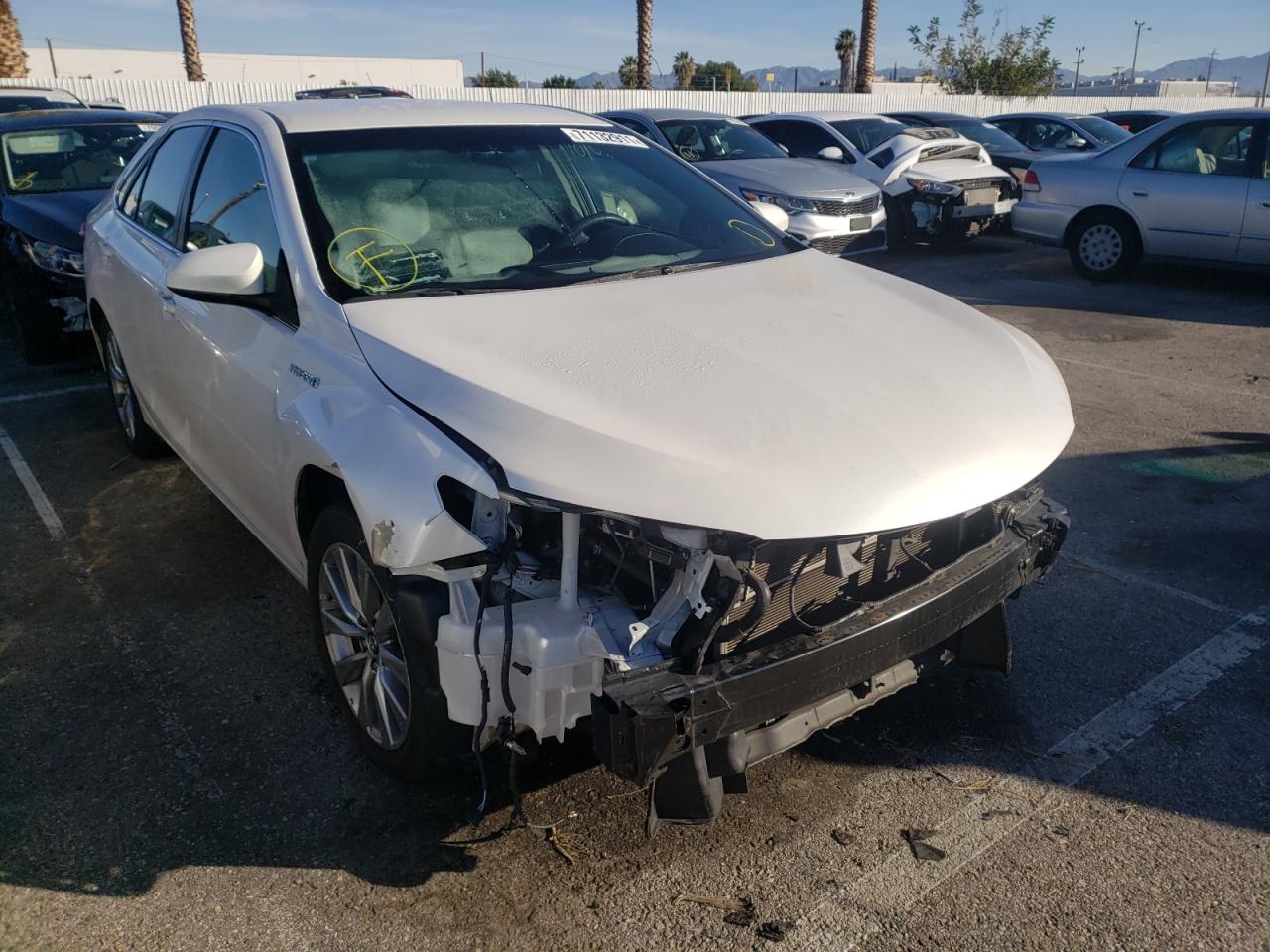 Toyota Camry hybr (2015)