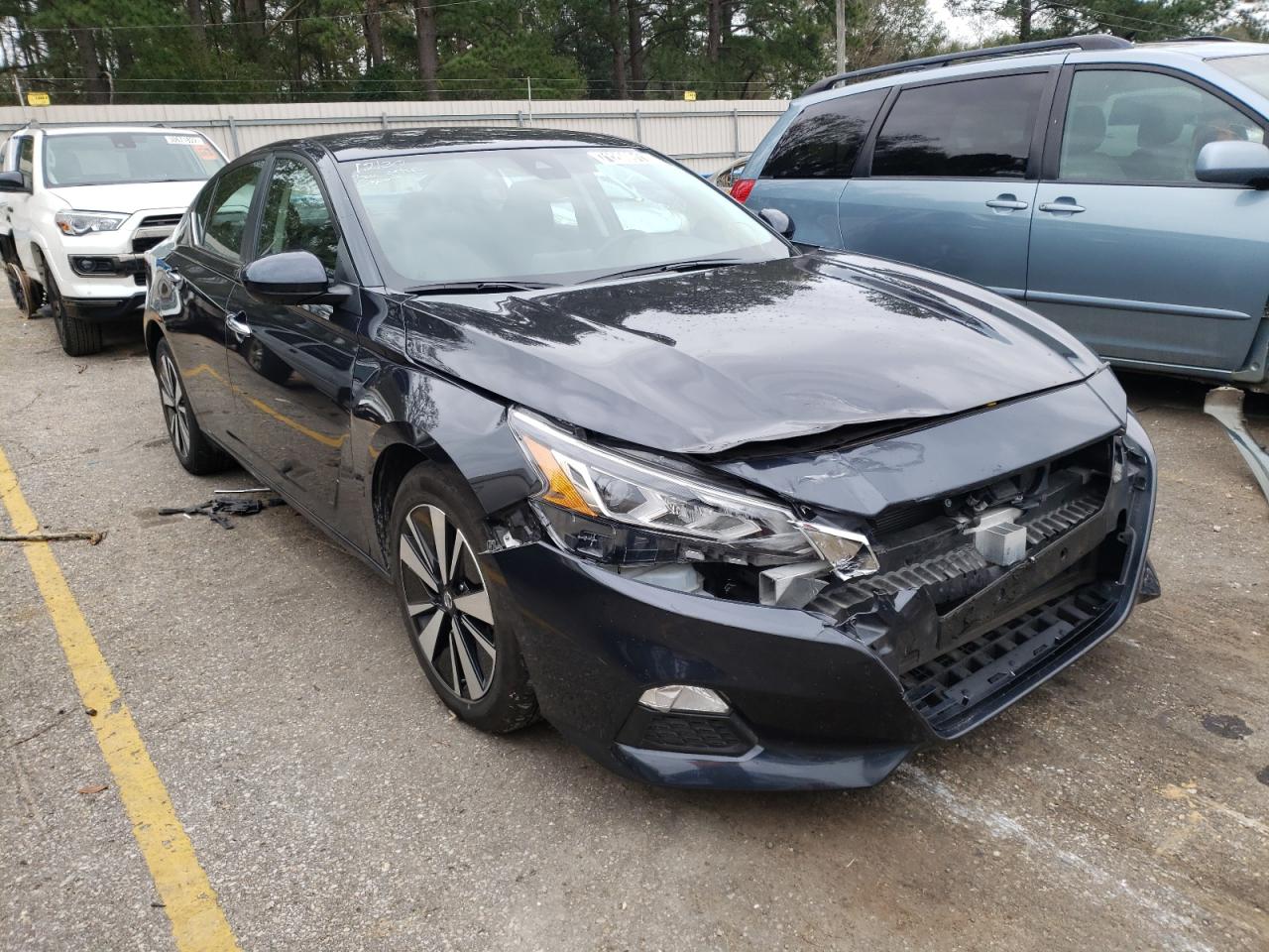 Nissan Altima sv (2021)