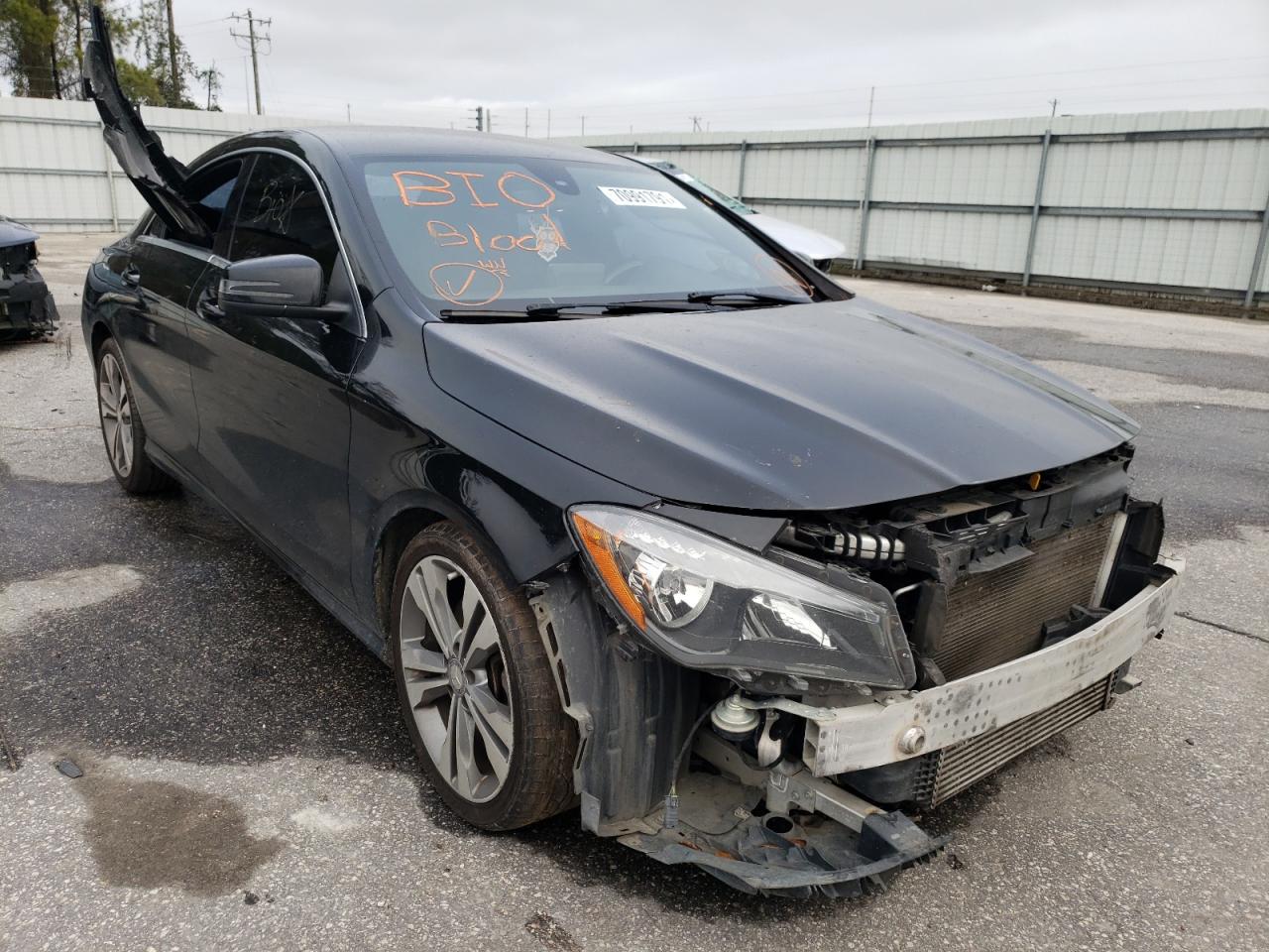 Mercedes-benz Cla 250 (2015)