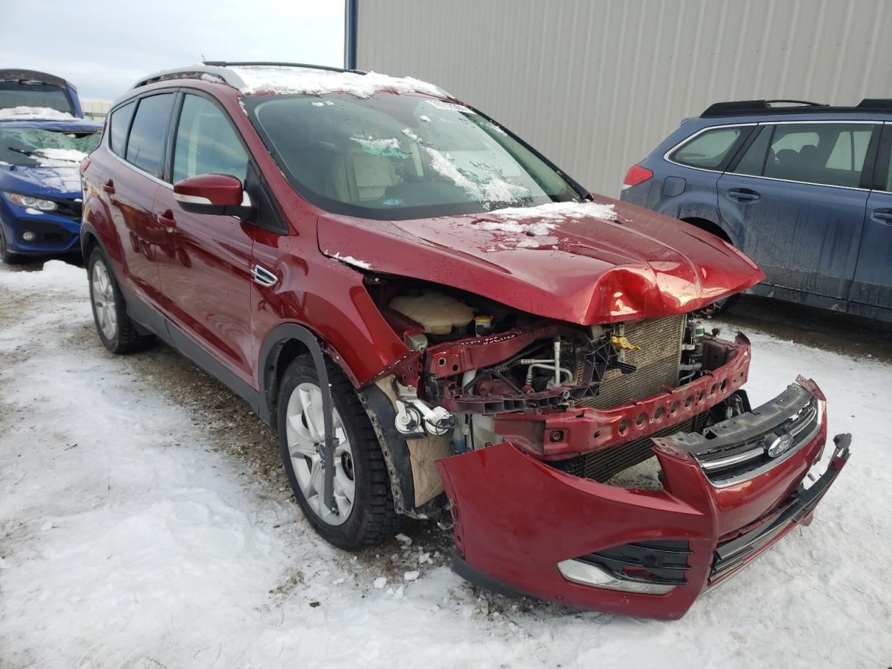 Ford Escape tit (2015)