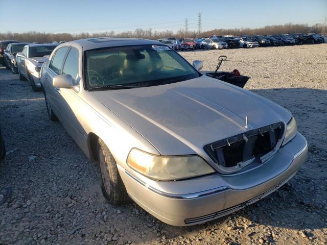 Lincoln Towncar (2003)