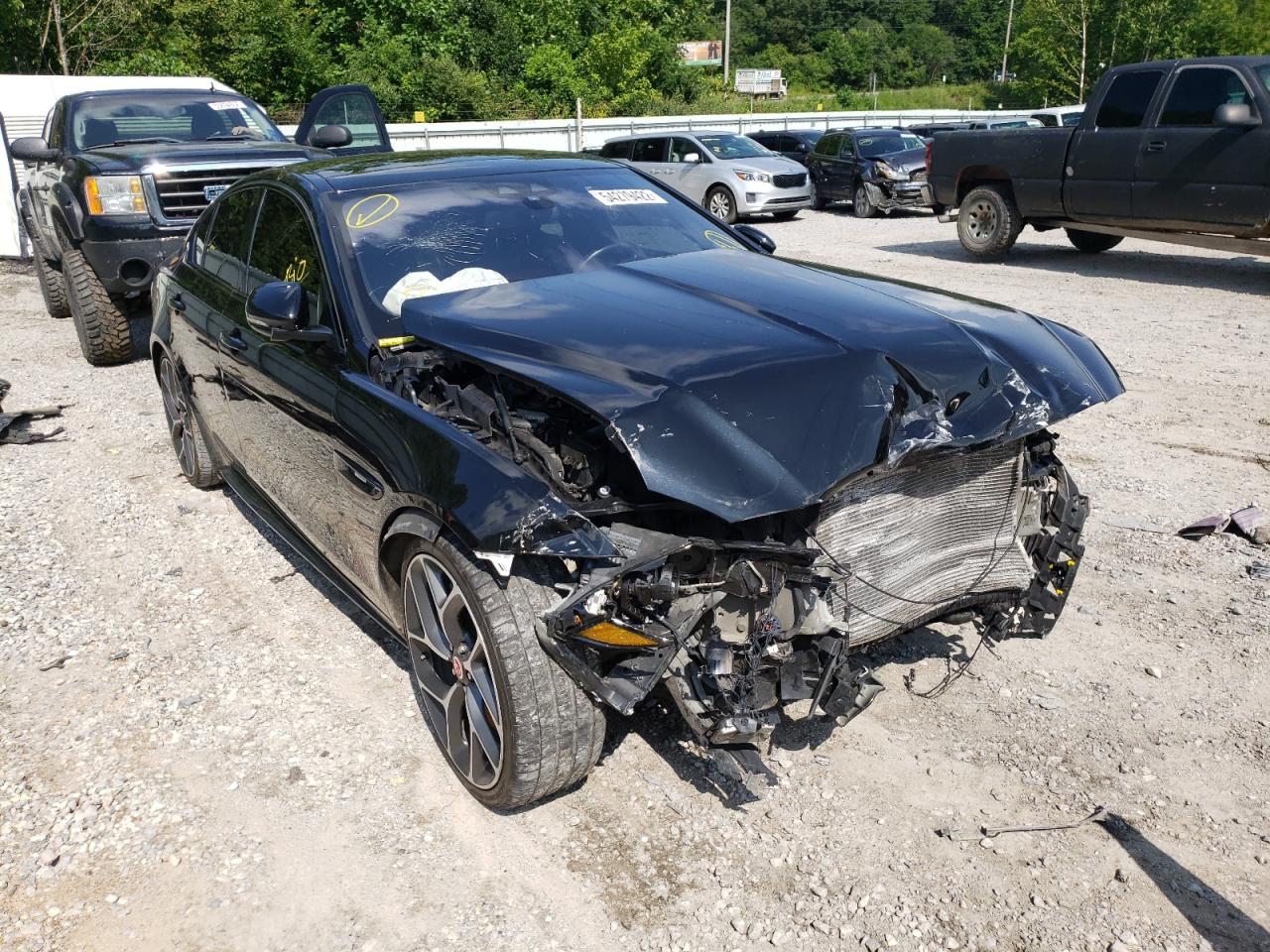 Jaguar Xe r - spo (2017)