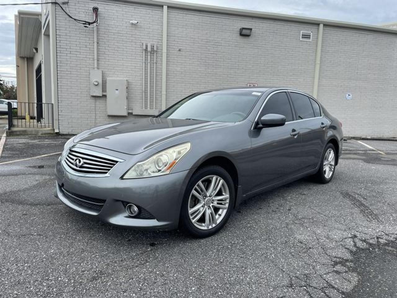 Infiniti G (2011)