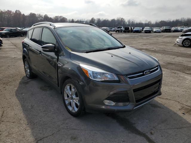 Ford Escape tit (2016)