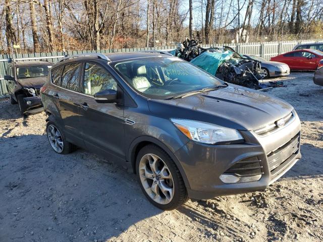 Ford Escape tit (2015)