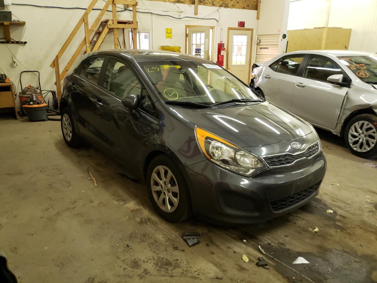 Kia Rio ex (2013)