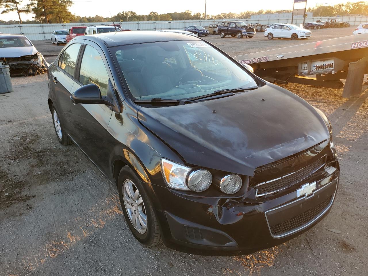 Chevrolet Sonic ls (2012)