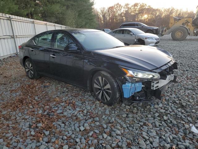 Nissan Altima sv (2019)