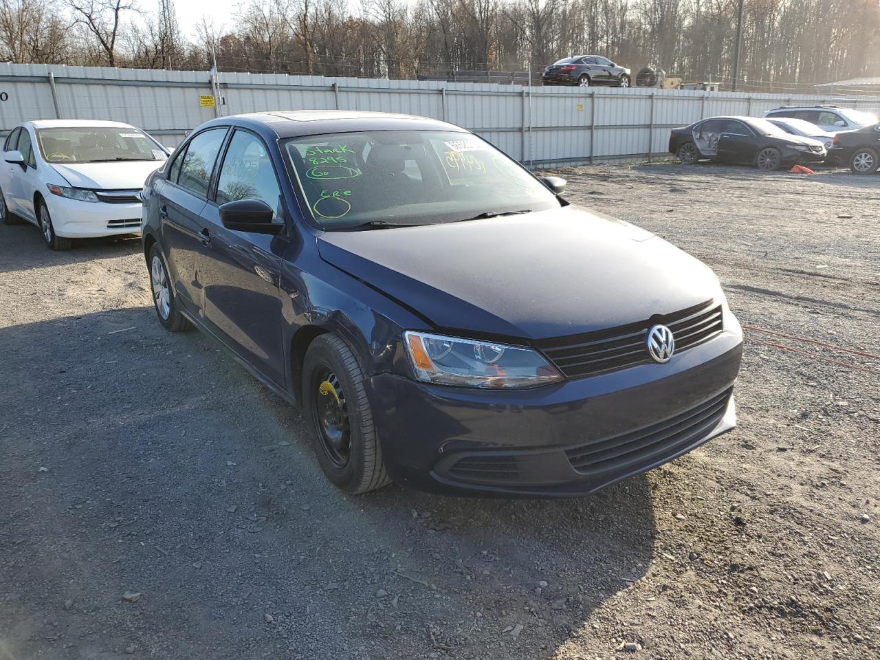 Volkswagen Jetta base (2012)