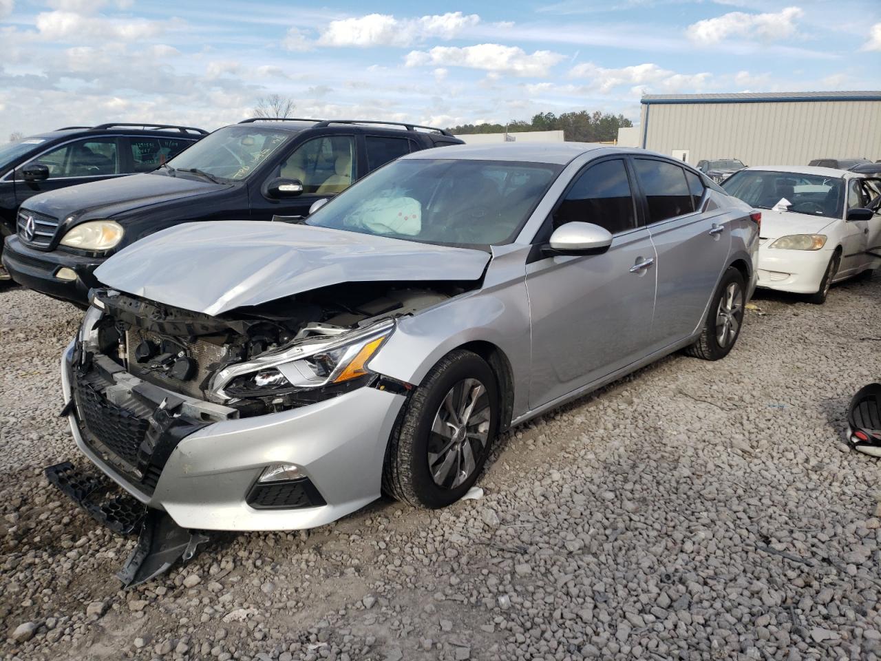 Nissan Altima s (2020)