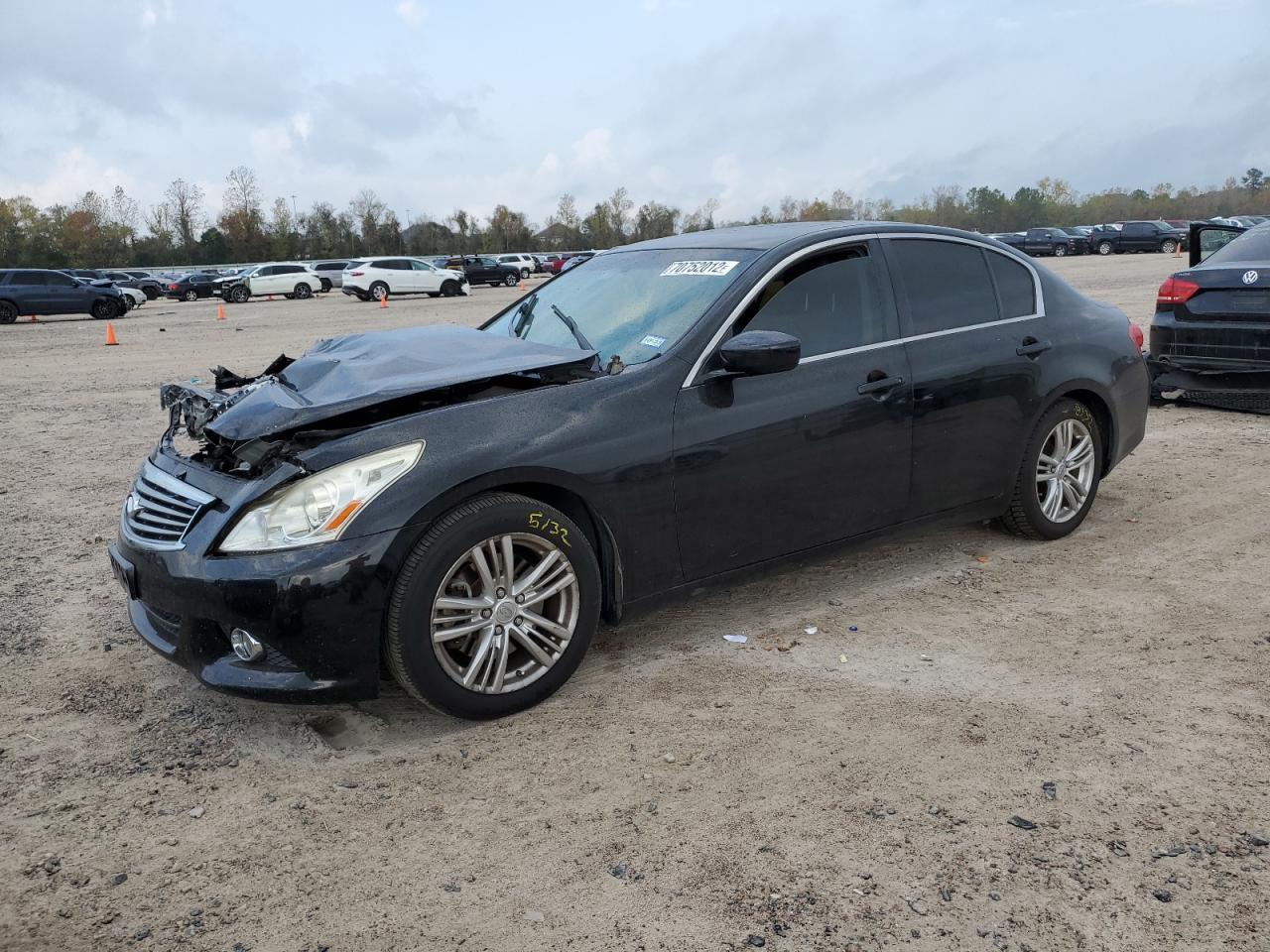 Infiniti G37 base (2013)