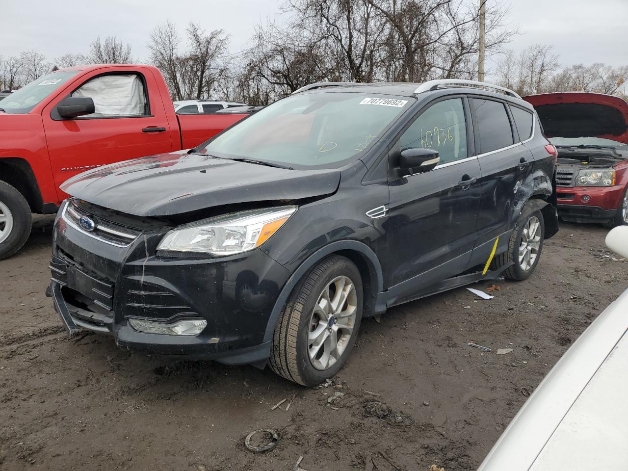 Ford Escape tit (2015)