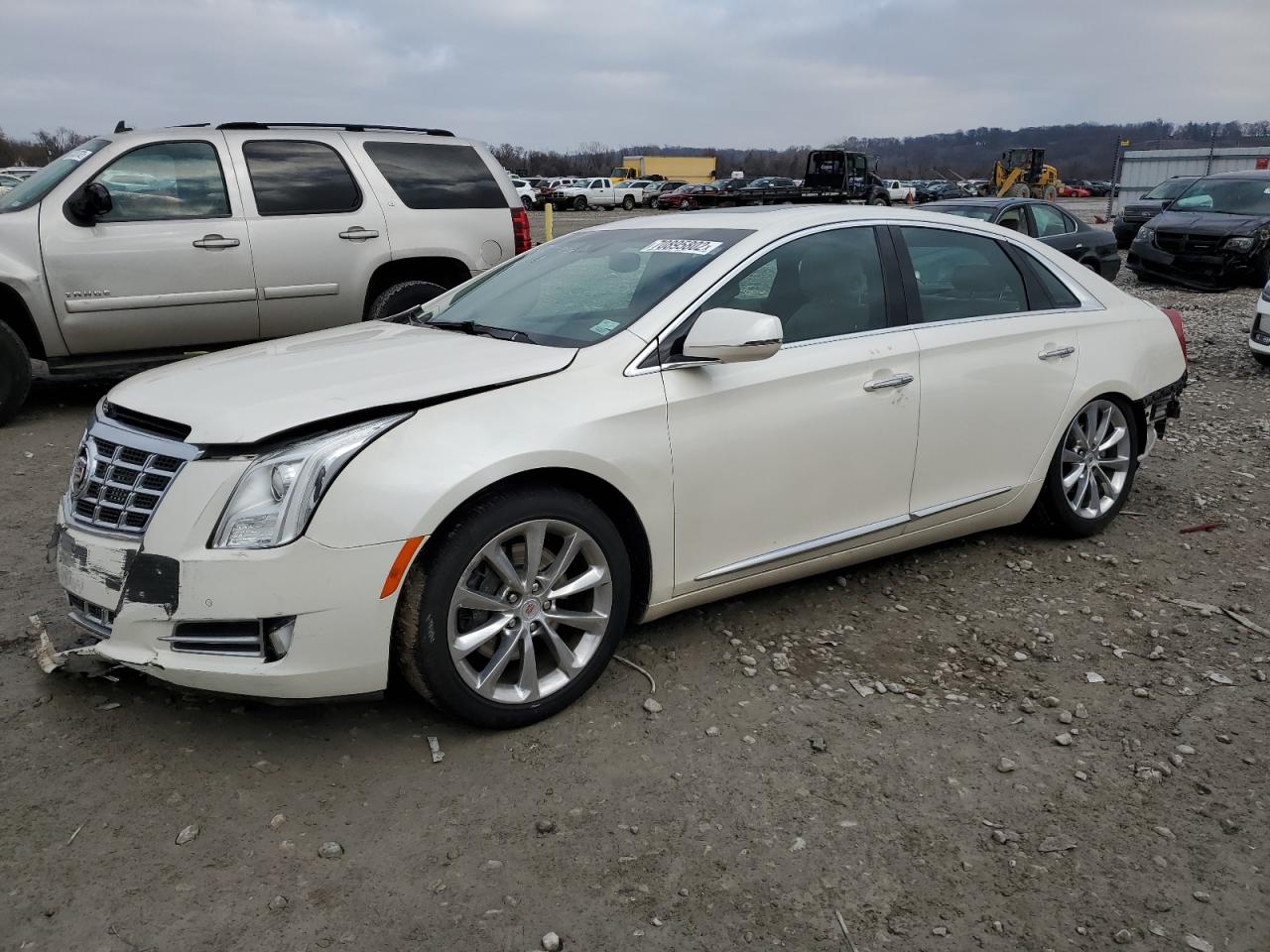 Cadillac Xts luxury (2013)