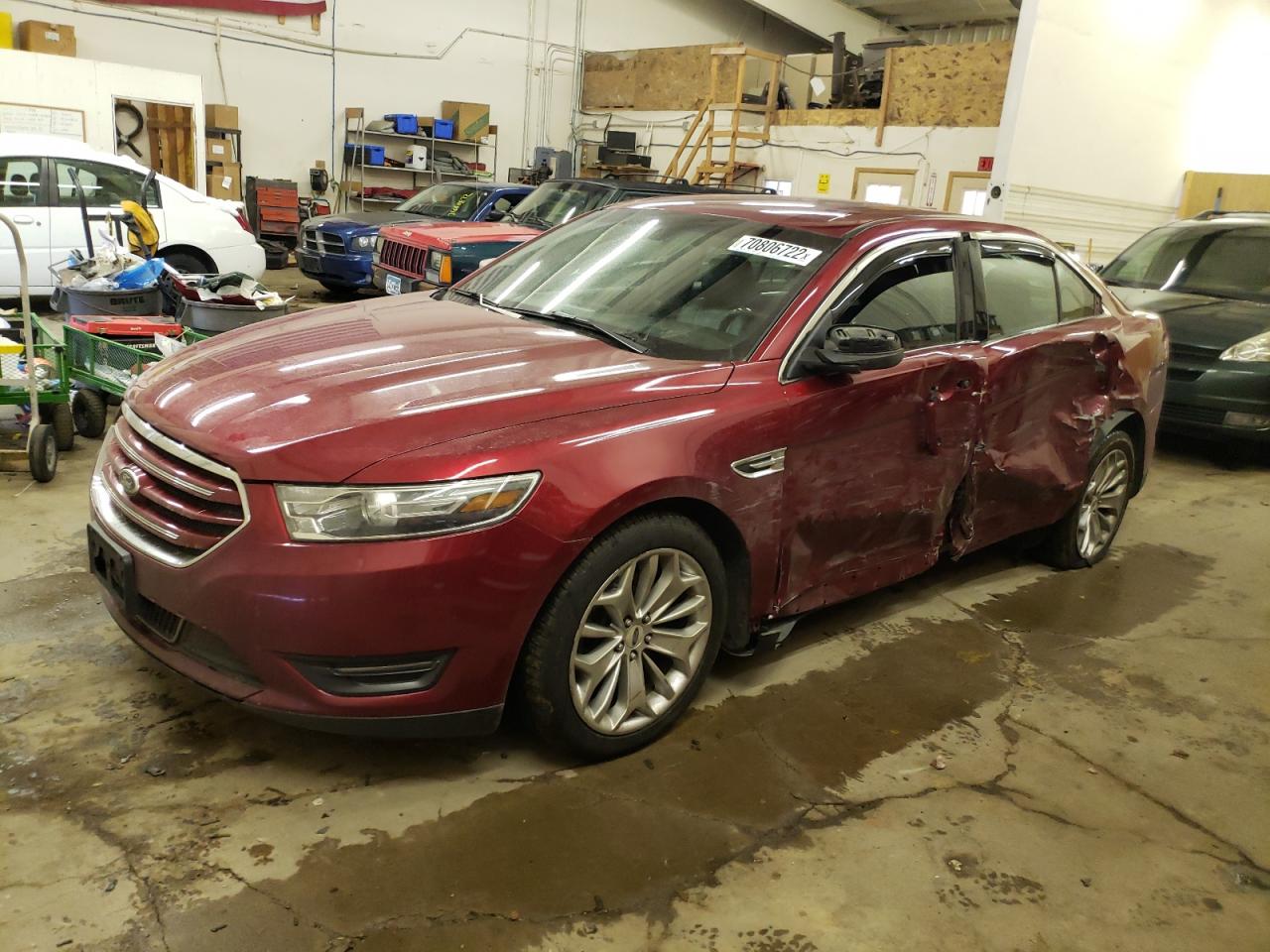 Ford Taurus lim (2015)