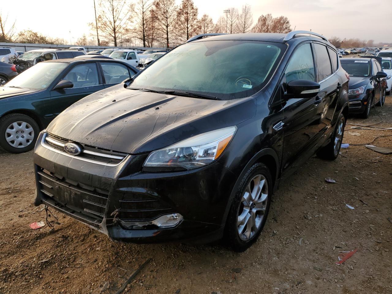 Ford Escape tit (2014)