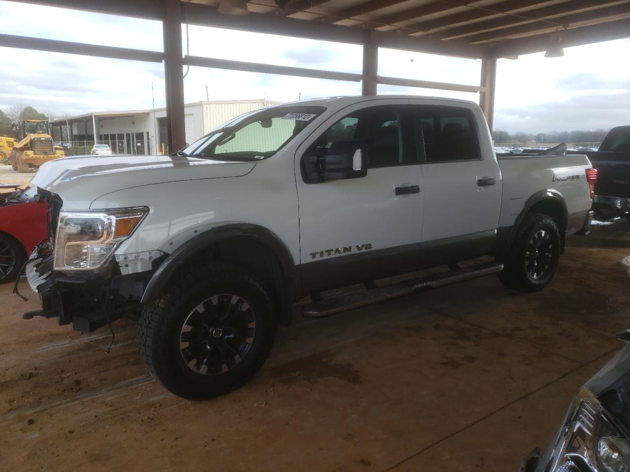 Nissan Titan sv (2018)
