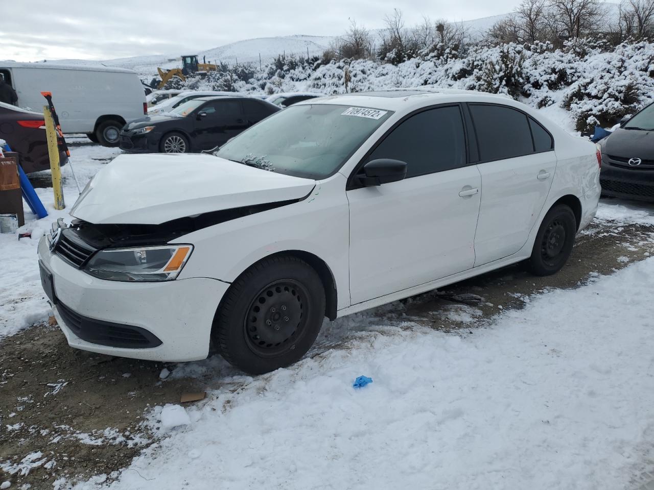 Volkswagen Jetta base (2013)