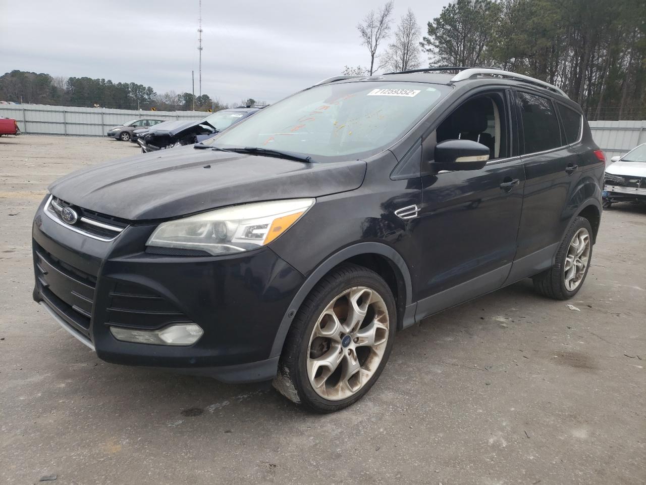 Ford Escape tit (2013)