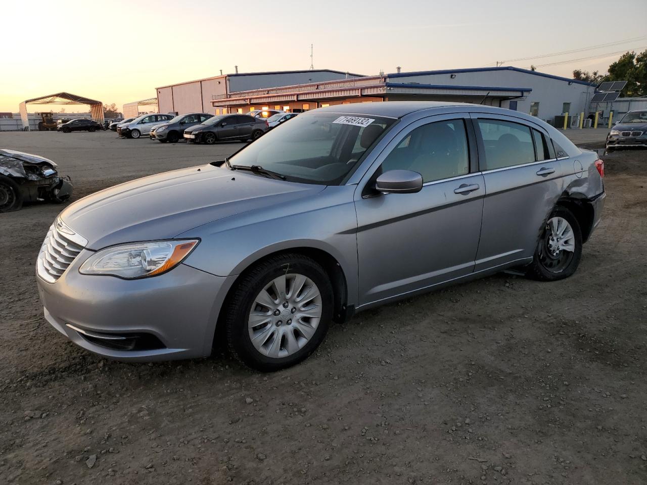 Chrysler 200 lx (2013)