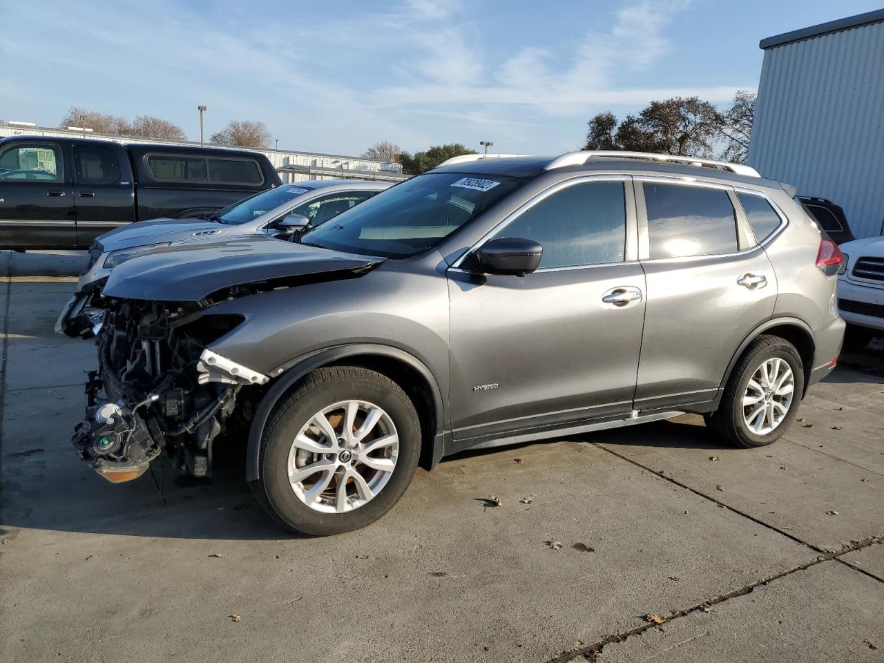 Nissan Rogue sv h (2019)