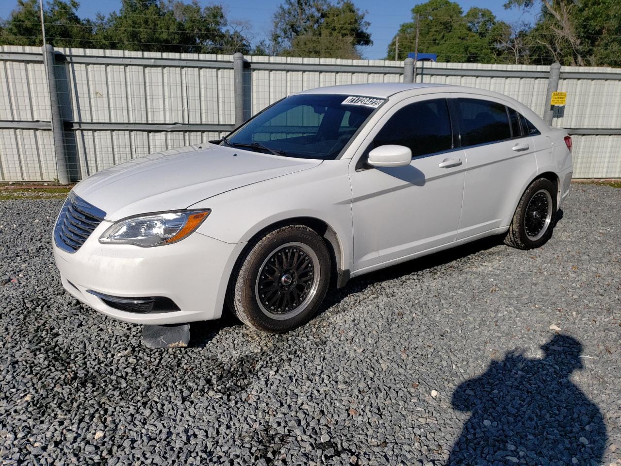 Chrysler 200 lx (2014)