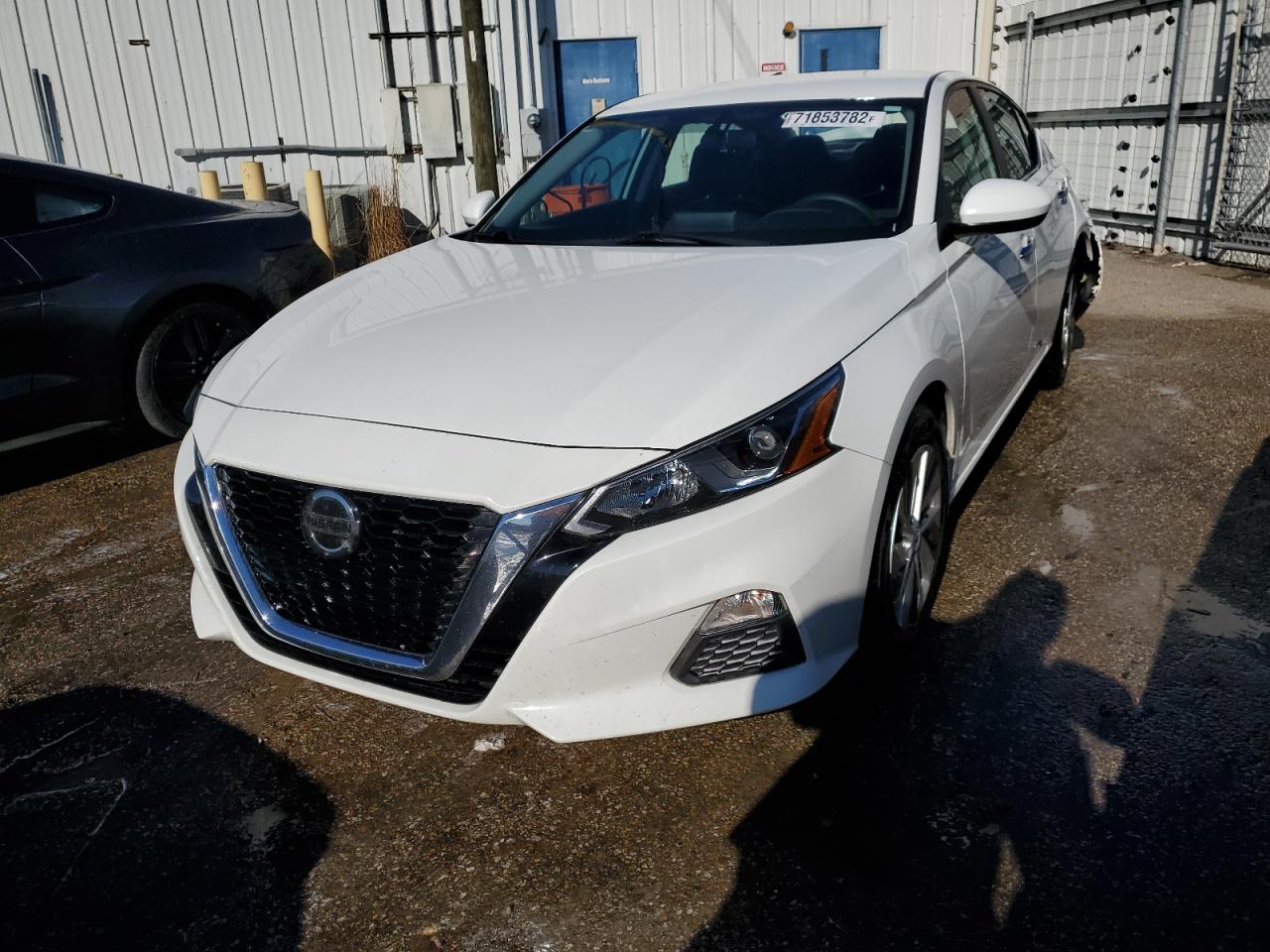 Nissan Altima s (2019)