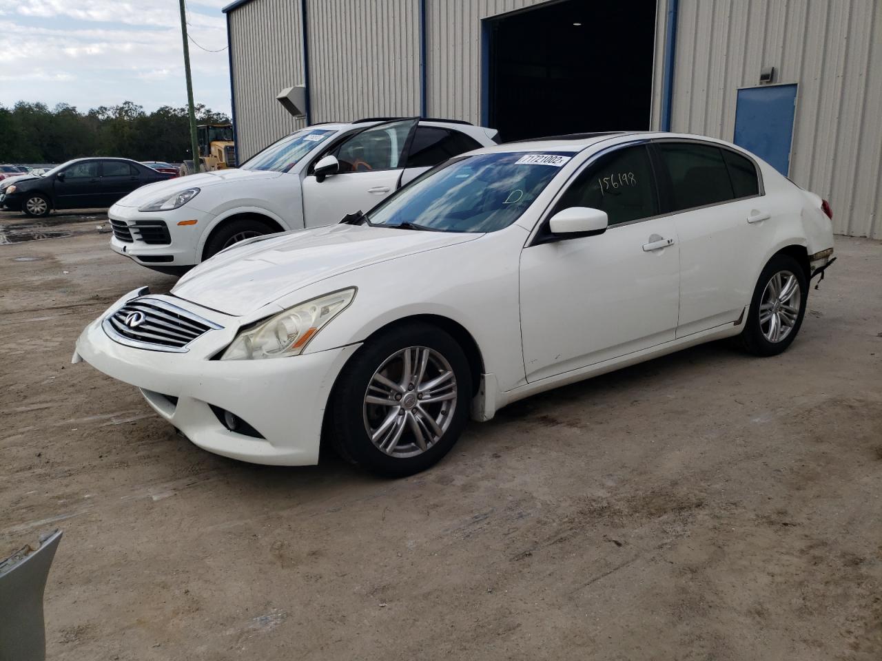 Infiniti G37 base (2011)
