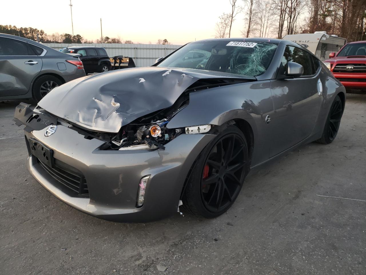 Nissan 370z base (2015)