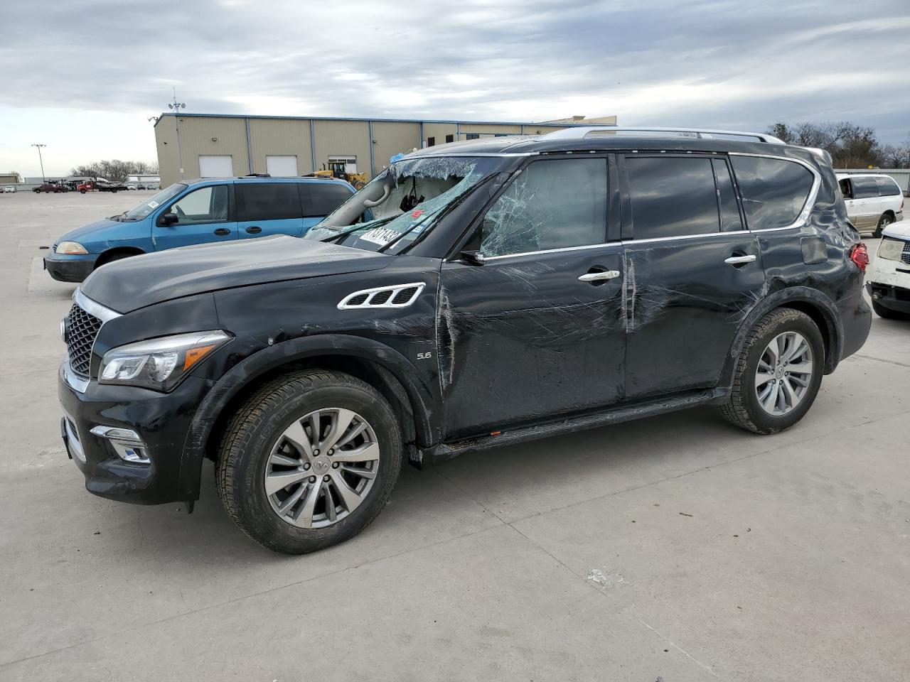 Infiniti Qx80 base (2017)