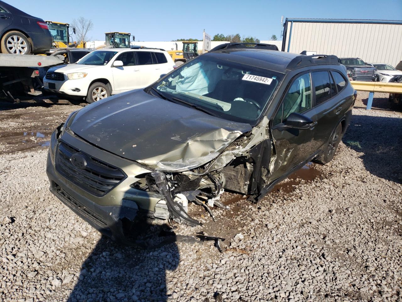 Subaru Outback on (2021)