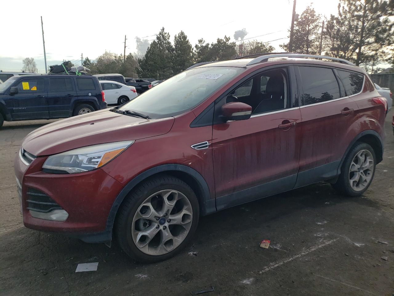 Ford Escape tit (2014)