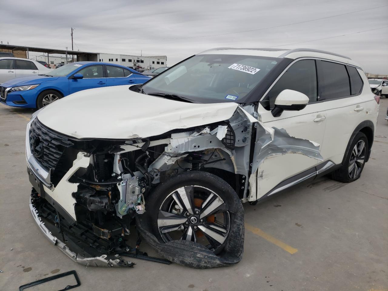 Nissan Rogue plat (2021)