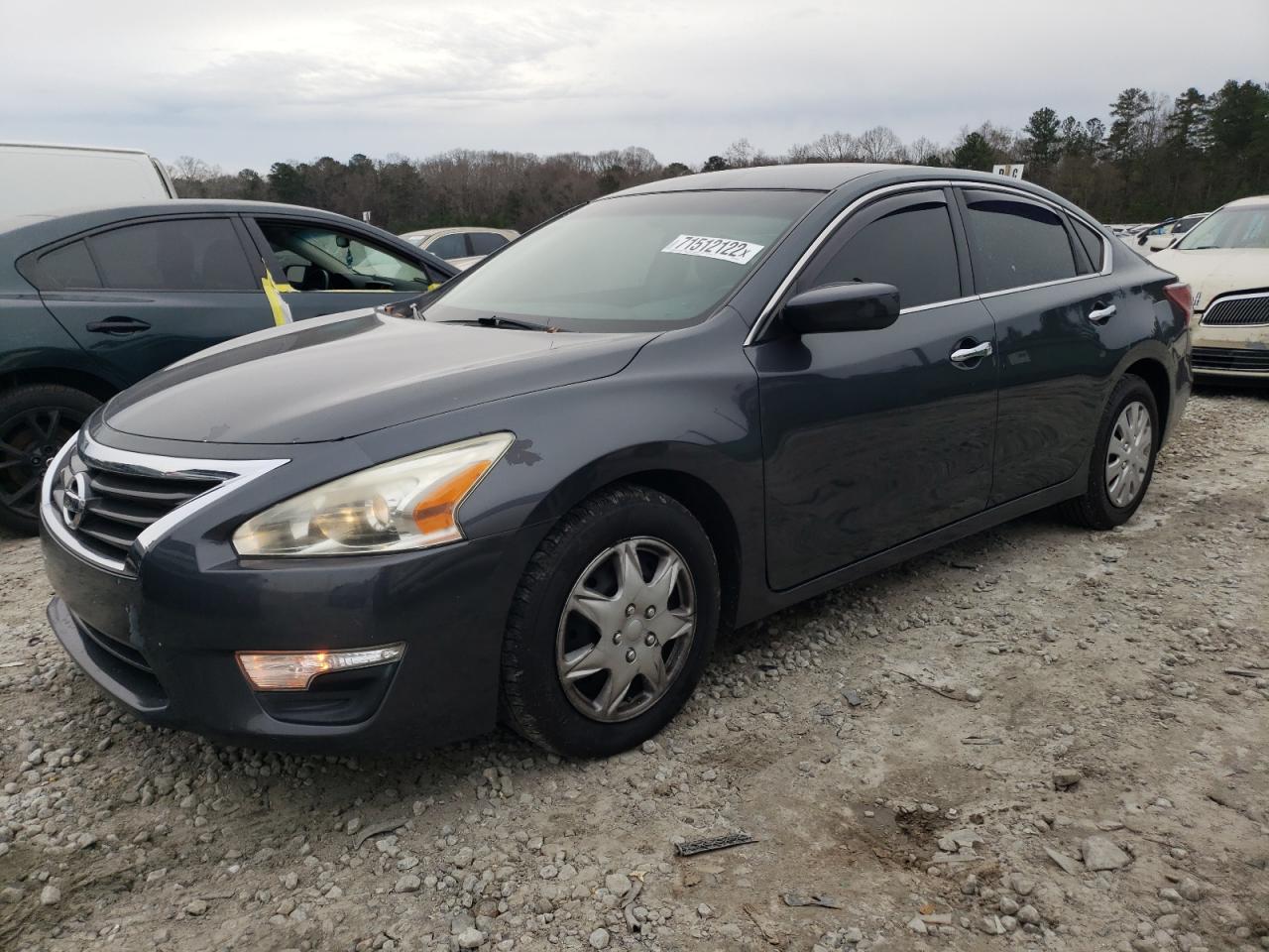 Nissan Altima s (2013)