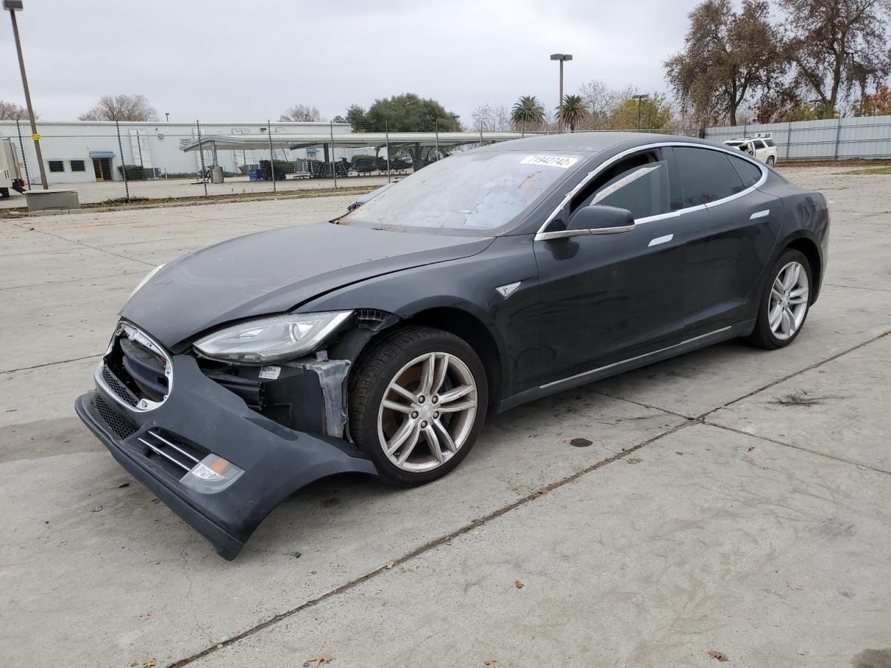 Tesla Model s (2013)