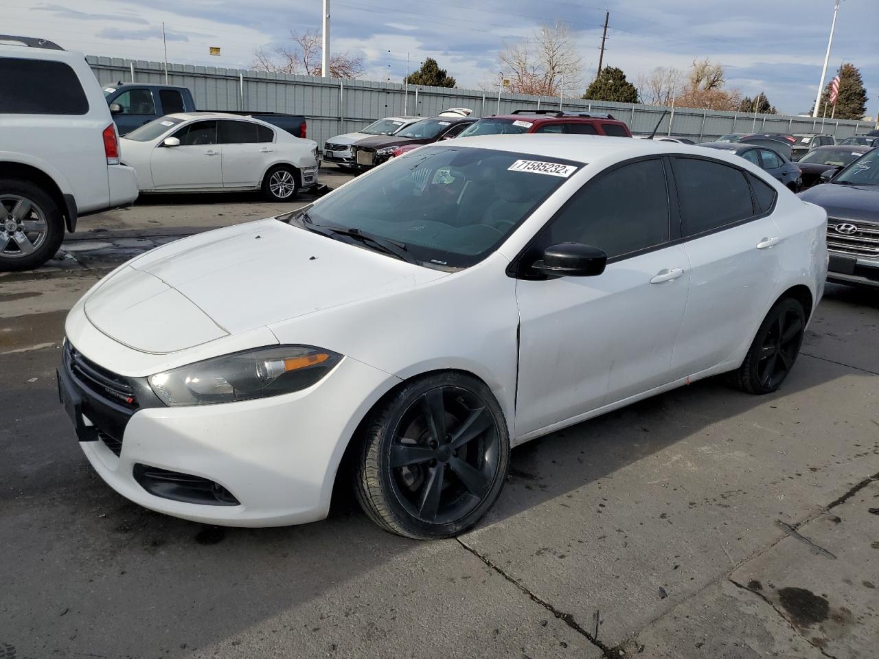 Dodge Dart sxt (2015)