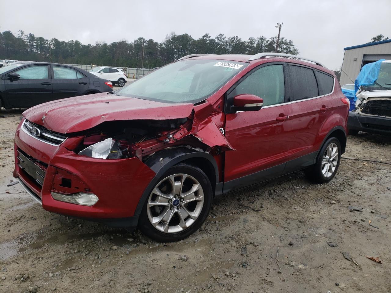 Ford Escape tit (2015)