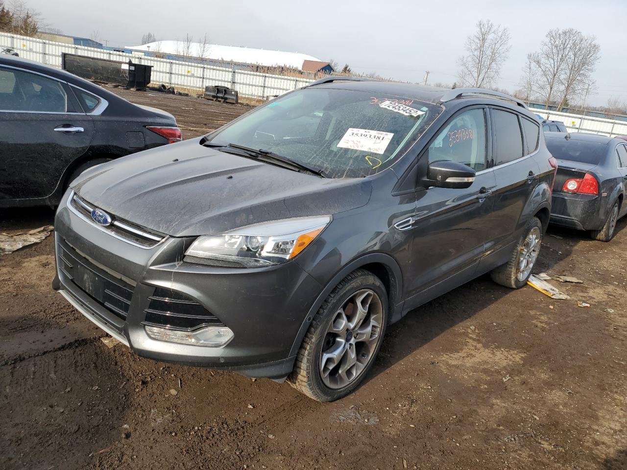 Ford Escape tit (2016)