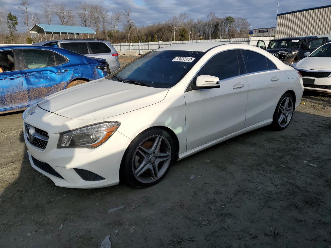 Mercedes-benz Cla 250 (2015)
