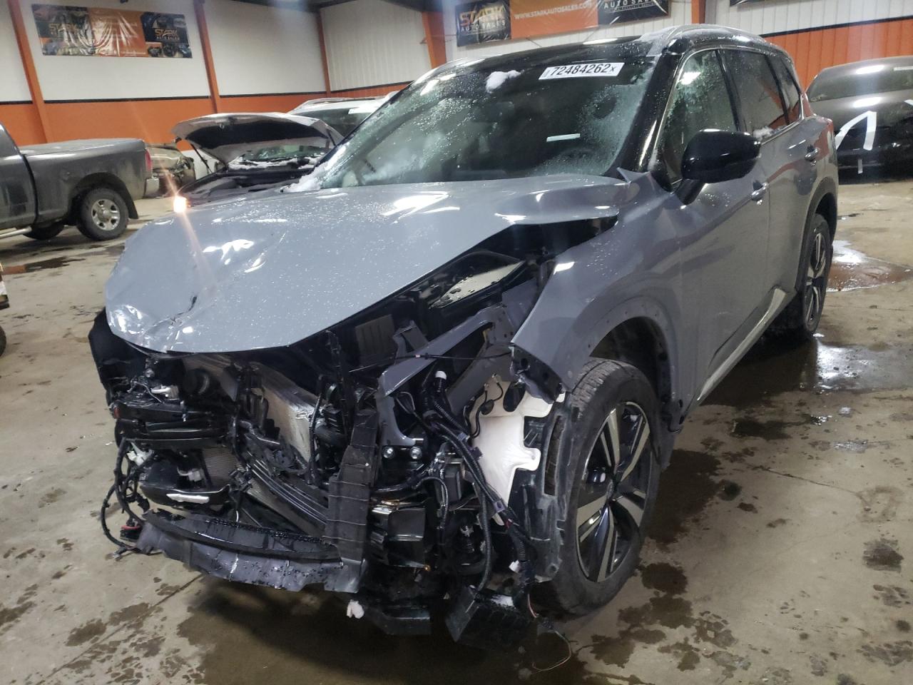 Nissan Rogue plat (2022)