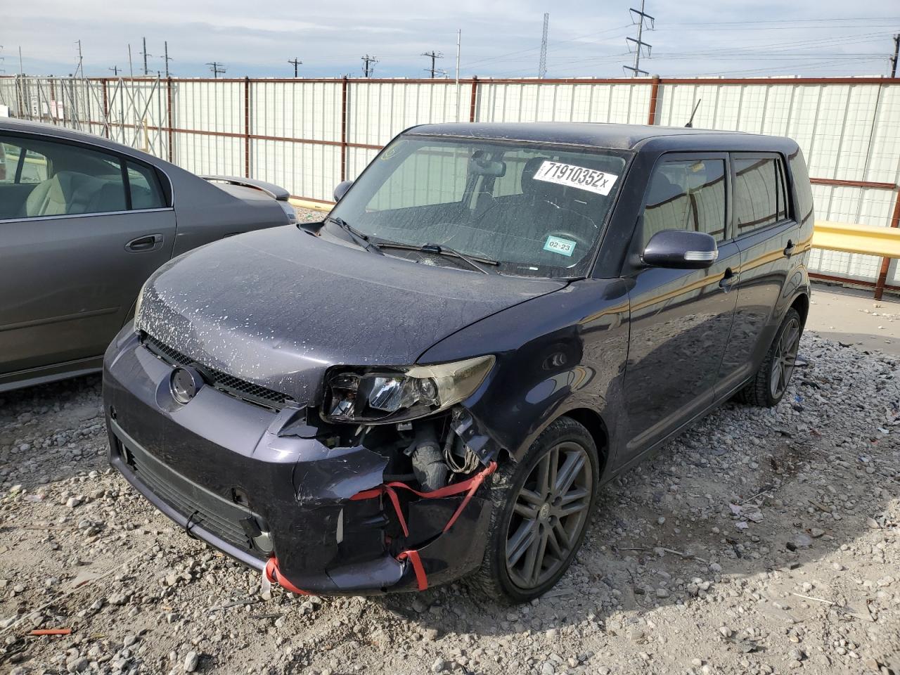 Toyota Scion xb (2012)