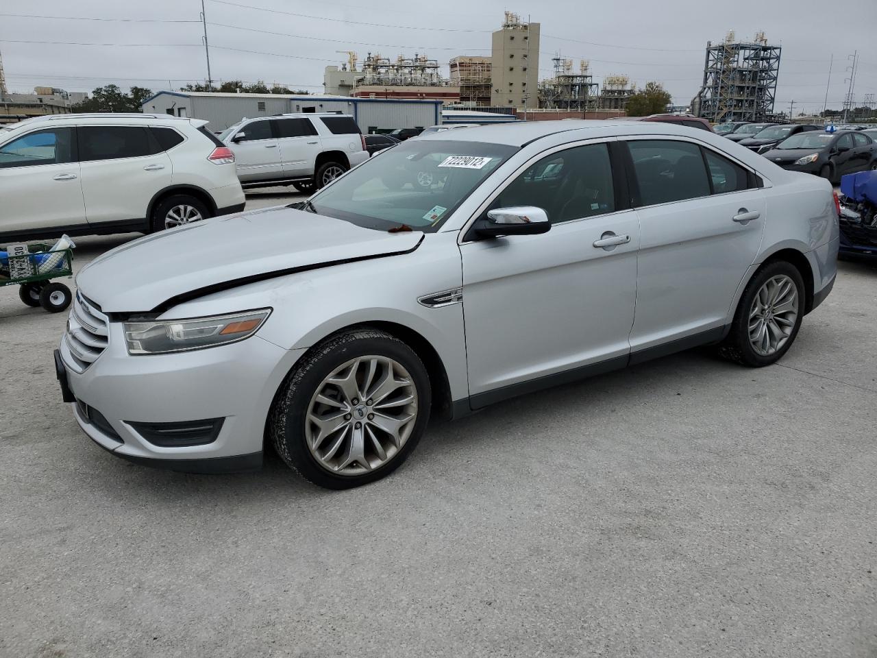 Ford Taurus lim (2014)