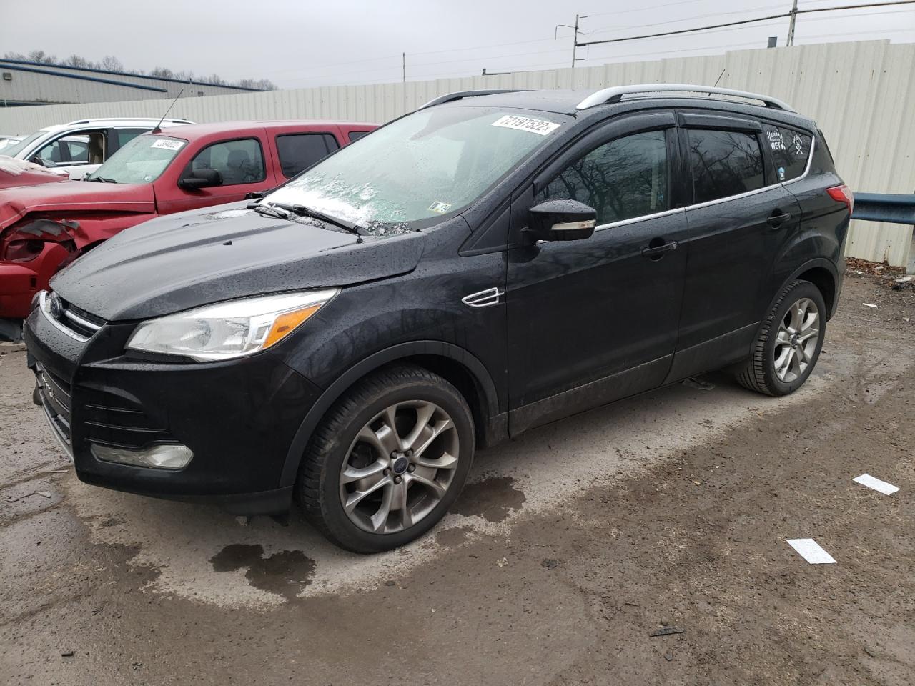 Ford Escape tit (2014)