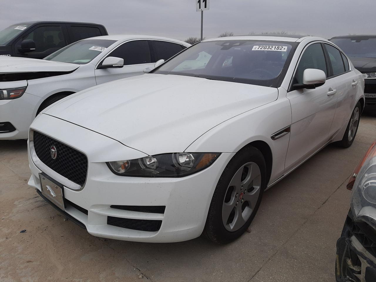 Jaguar Xe (2017)