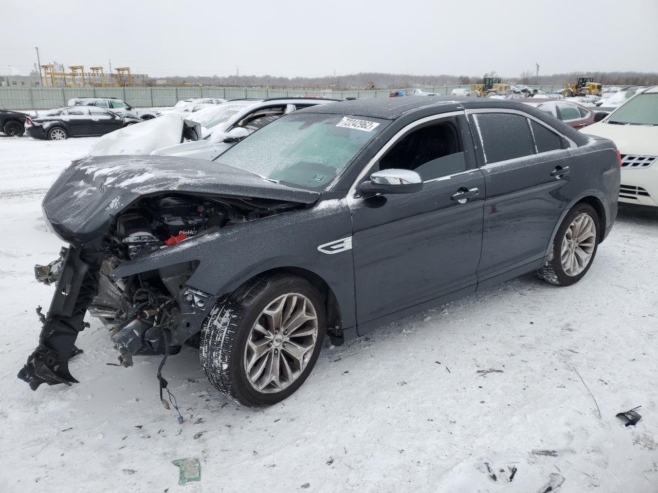 Ford Taurus lim (2015)